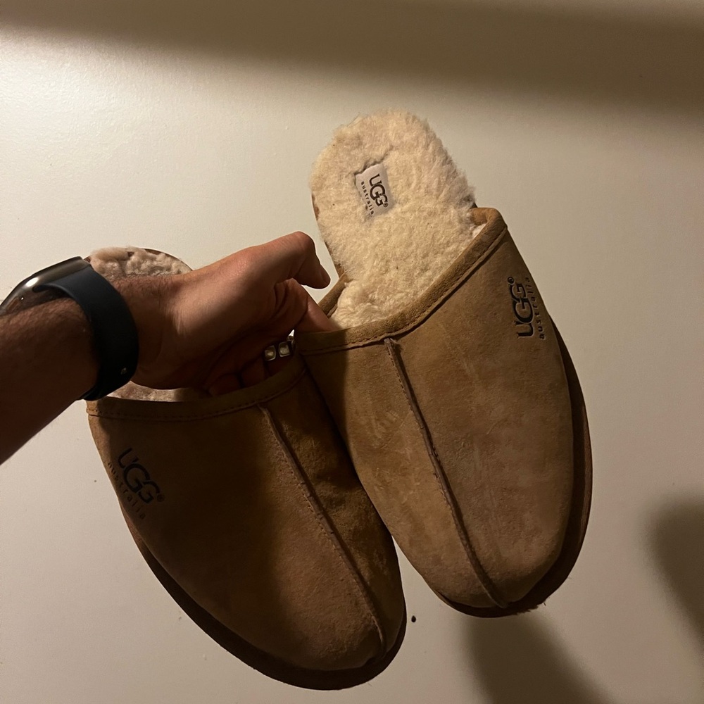 UGG